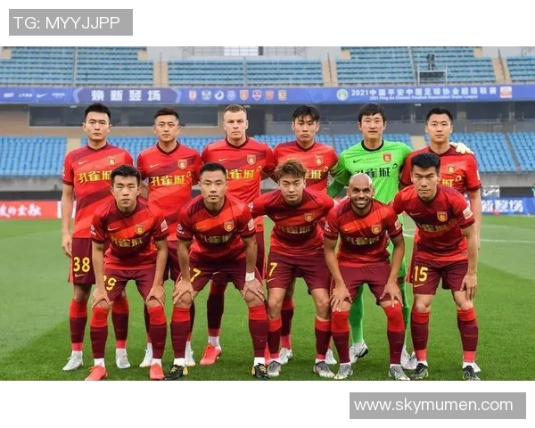 96年AC米兰与申花的经典对决回顾与精彩瞬间分析