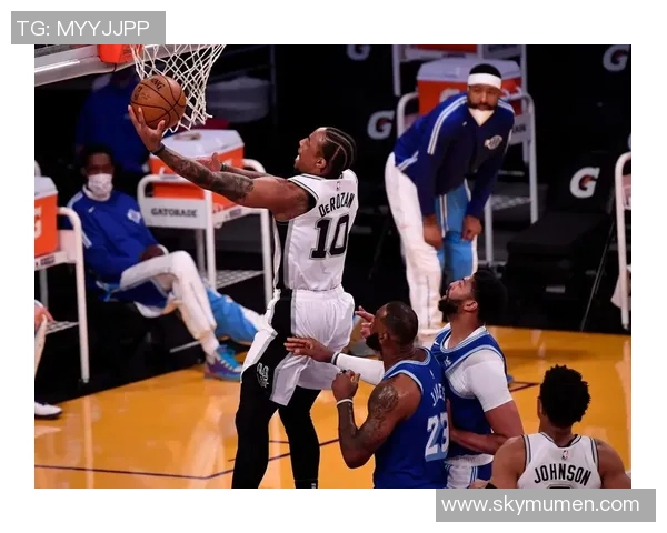 德马尔德罗赞:从全明星到领袖的蜕变之路与篮球生涯回顾 德马尔德罗赞:从全明星到领袖的蜕变之路与篮球生涯回顾